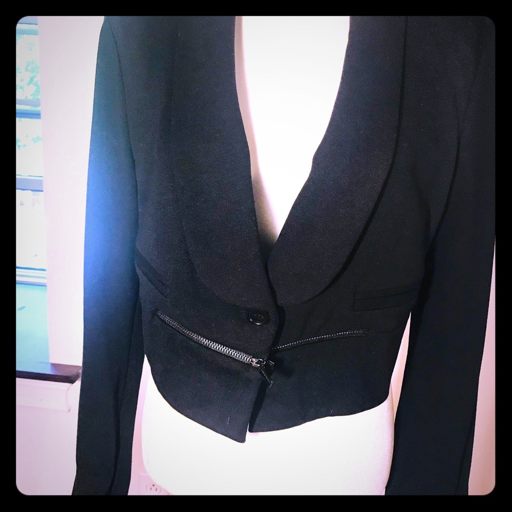 Cool short zipper jacket